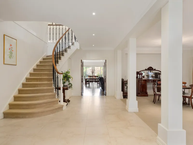 LUXURY FAMILY RESIDENCE