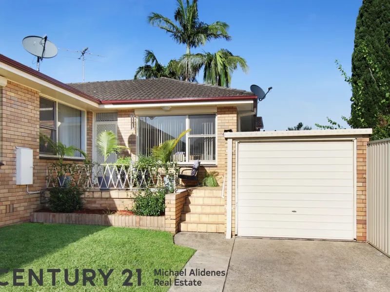 Tastefully Renovated 3 Bedroom Villa with Double Lock up Garage