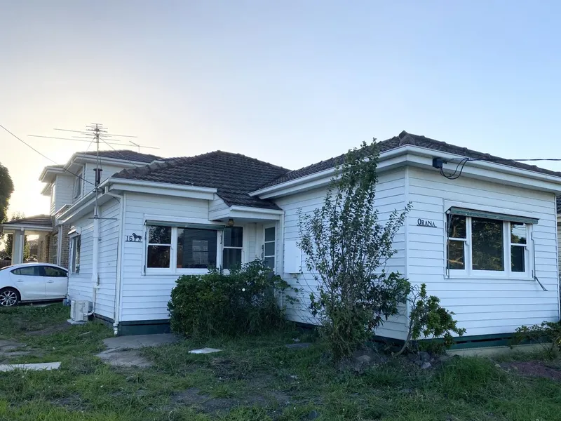 15 Ameily Crescent Reservoir