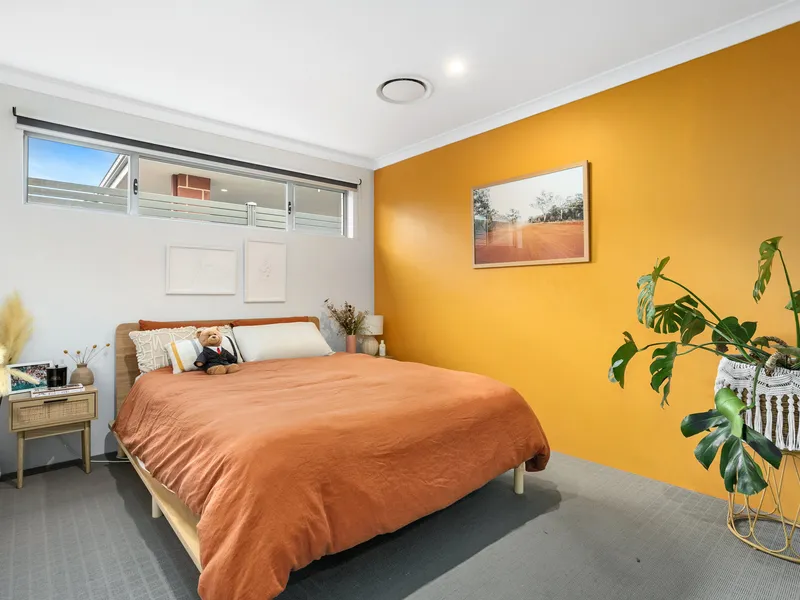 Clean lines, modern fixtures, and convenient lifestyle!