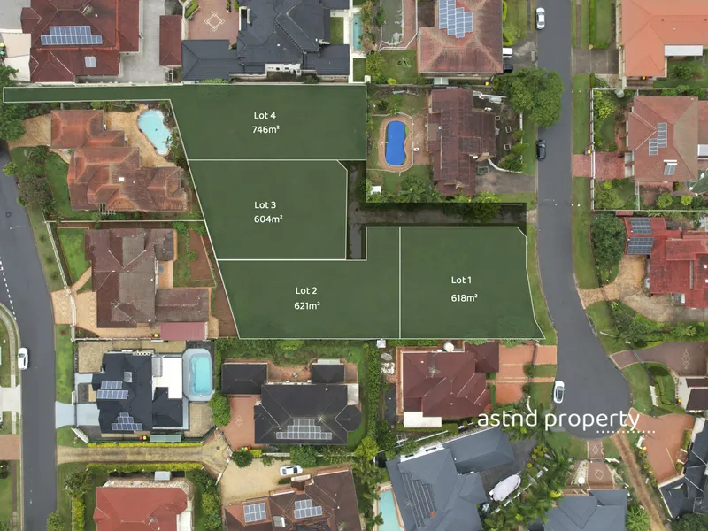 Four Registered, Large Lots in the Centre of Robertson