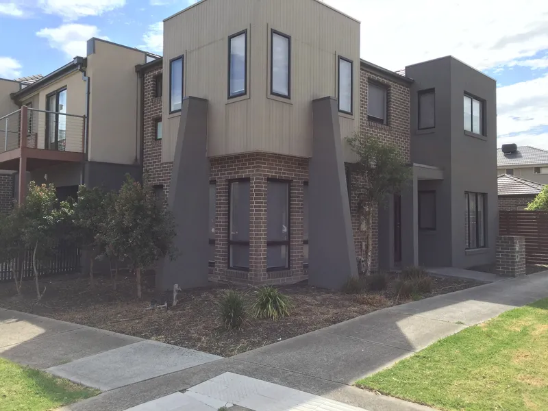 Nice family home with 2 living areas