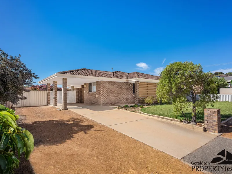 FAMILY HOME IN BLUE CHIP SUBURB