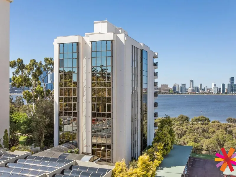 Supberb Position - Beautiful Views!