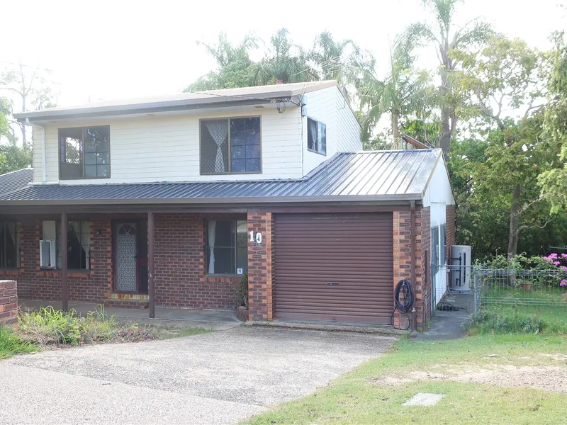 Spacious house great for family close to everything and quiet