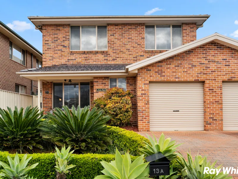 AUCTION ! MUST BE SOLD UNDER THE HAMMER