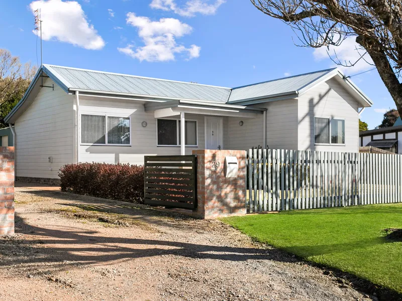 Zoned B2 - In The Heart Of The Village