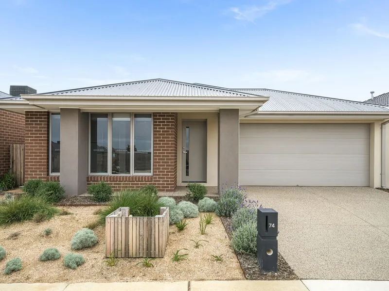 Beautiful 3 Bedroom Home, Peaceful Location!