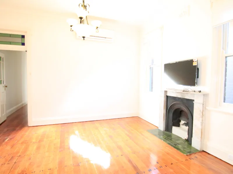 Just renovated 2 bedroom house Email to inspect