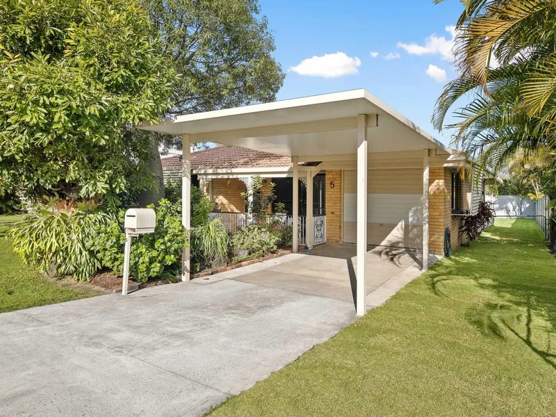 Charming Lowset Home in the Heart of Kippa-Ring