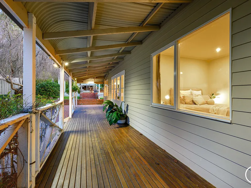 MODERN FARMHOUSE, IN LEAFY MOUNT EVELYN