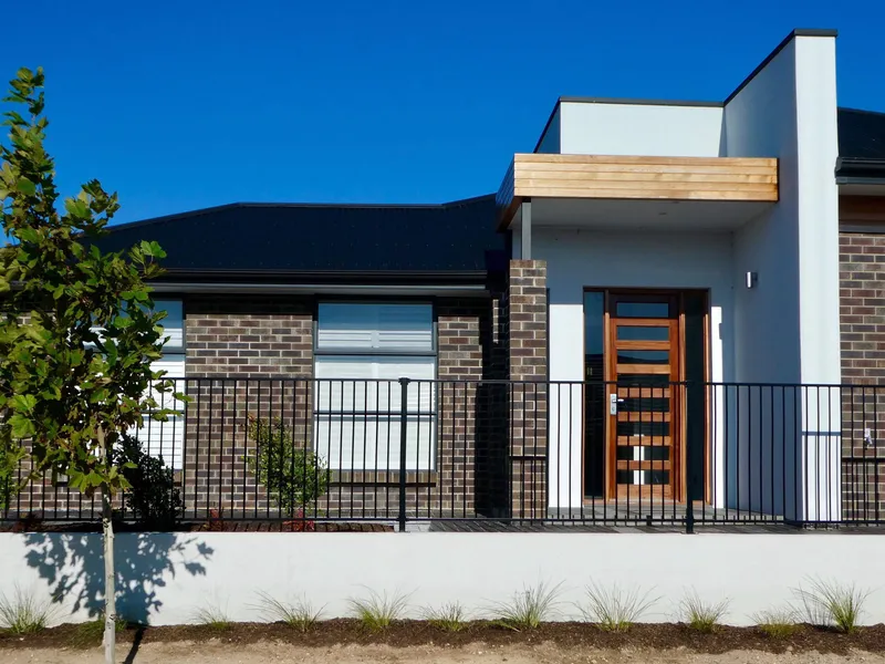 STUNNING FOUR BEDROOM RESIDENCE!