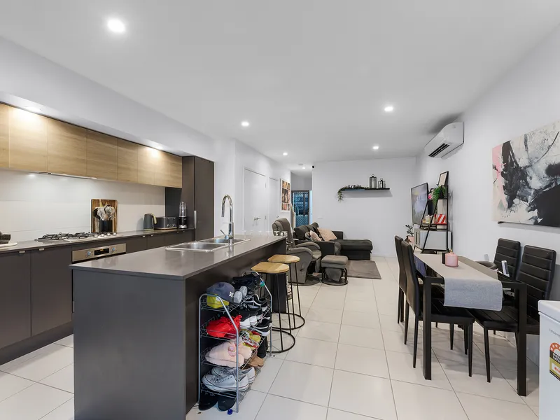 LOW MAINTENANCE MODERN LIVING!