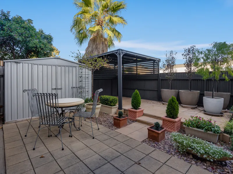 Say Hi to an Entertainer's Delight