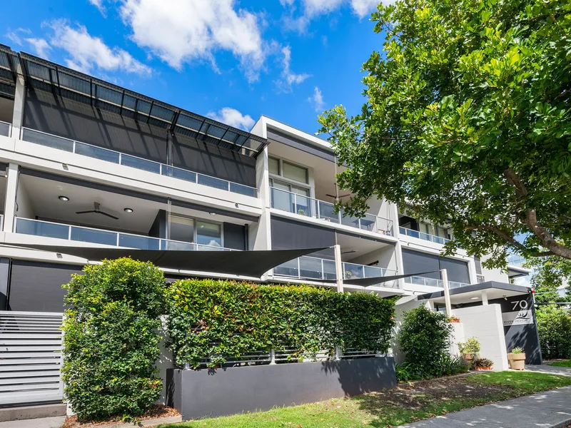 Lifestyle Living In River Reach