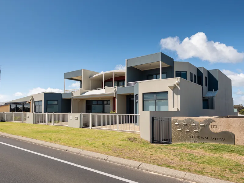 THE BEST SOUTH BUNBURY HAS TO OFFER OVER THREE LEVELS WITH UNINTERRUPTED OCEAN VIEWS, FULLY FURNISHED/EQUIPPED WITH ALL YOU WOULD EVER NEED!