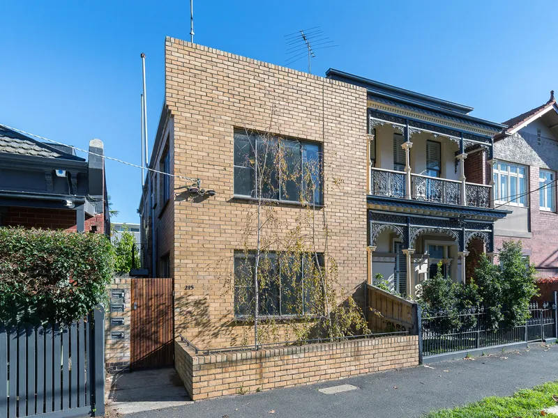 Studio Apartment In Boutique Block