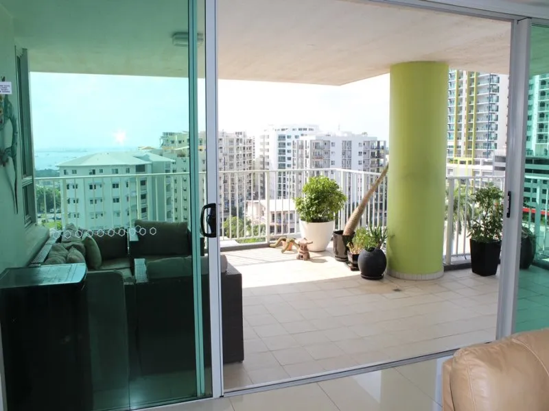 EXECUTIVE CBD APARTMENT IN EVOLUTION DARWIN - A Very Special Place To Live In Or Rent Out