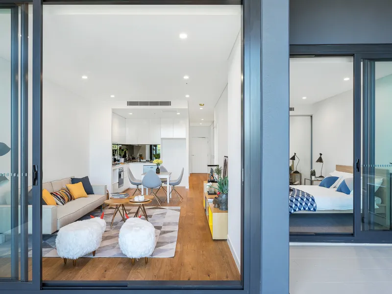 Spacious & Modern One Bedroom Apartment In The Heart Of Epping 