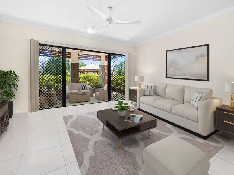 Luxury Ground Floor Apartment In Blue Water Harbour