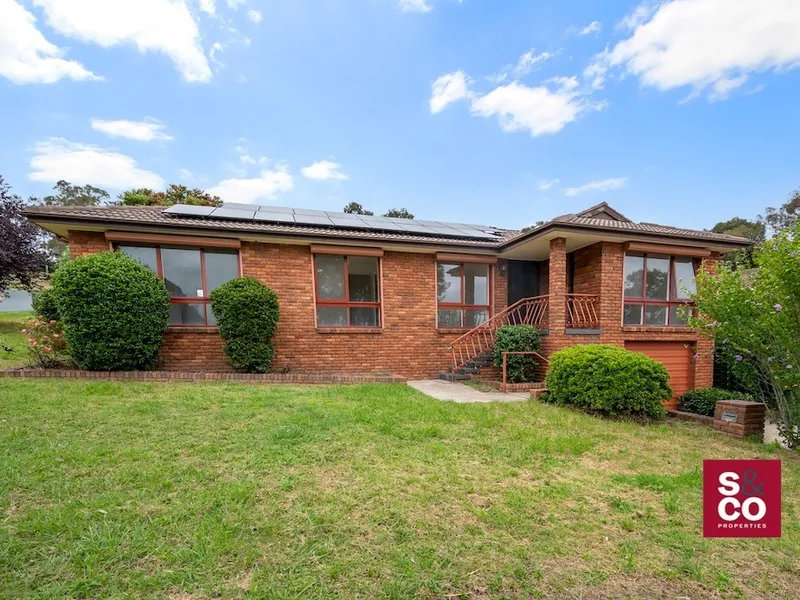 Exceptional Family Living: Renovated 4-Bedroom Ensuite Home in Prime Giralang Location!