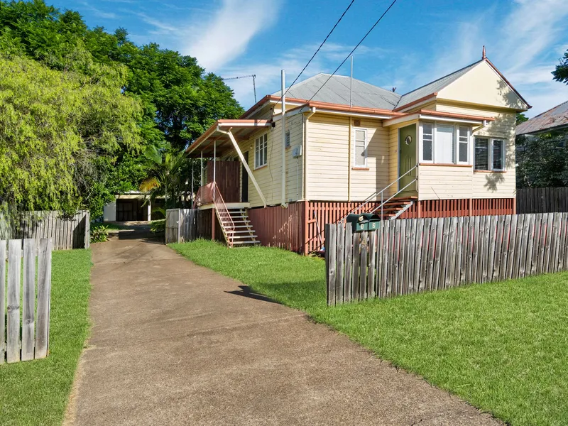 This opportunity can't be missed!!! Dual Occupancy - $750 Weekly Rent