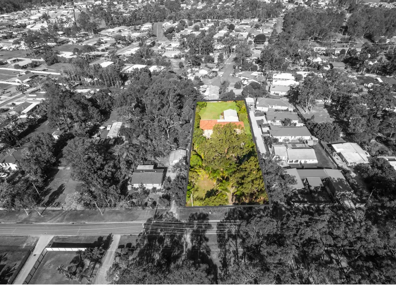 PERFECT FAMILY HOME OR A DEVELOPERS DREAM!