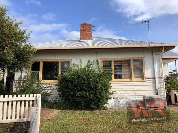 LOCATED JUST OFF MIDDLETON BEACH