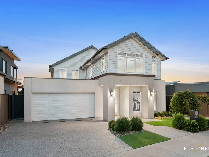 Luxurious Living by the Bay