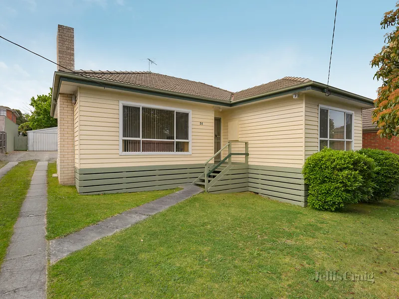 Classic Weatherboard In Prime Location