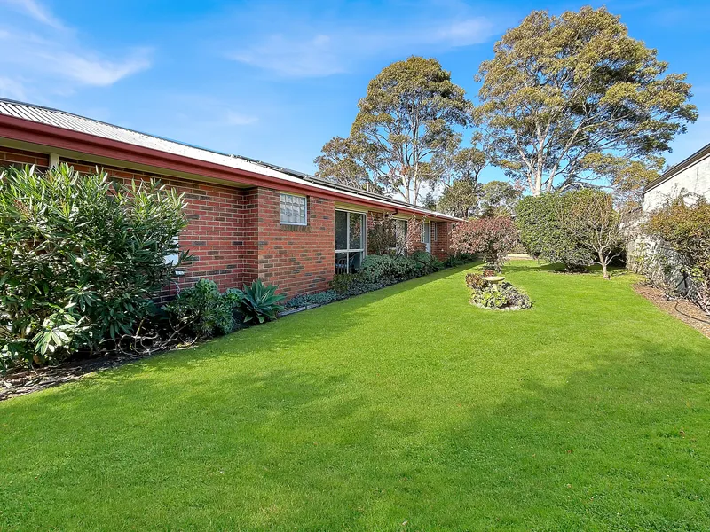 Perfect beachside Mount Eliza opportunity!