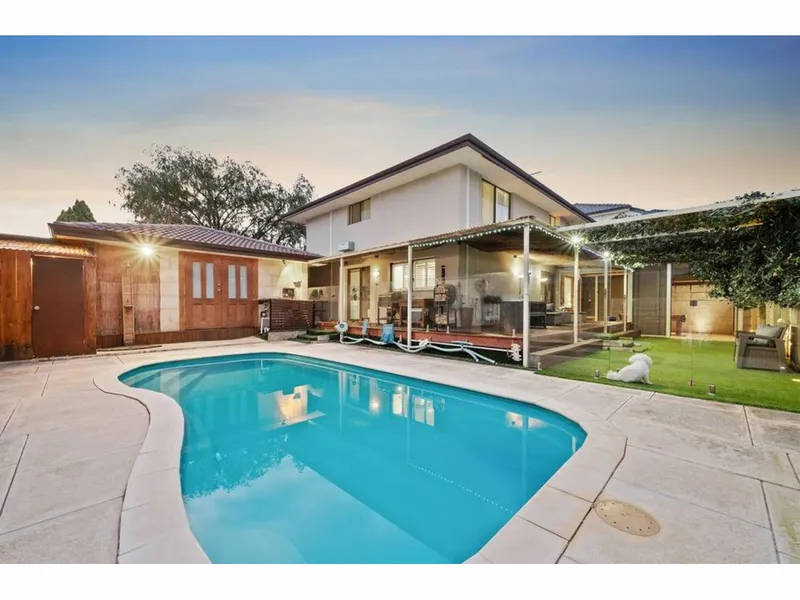 RIVERSIDE LIVING