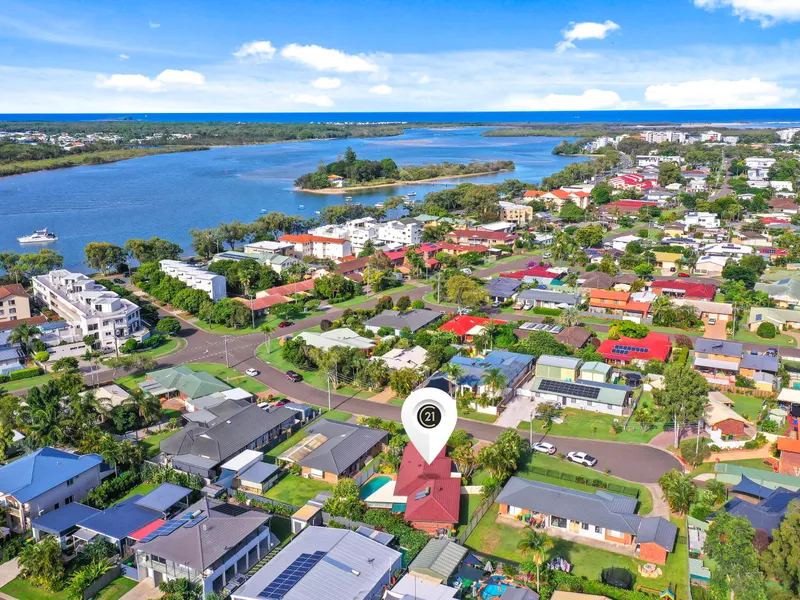 3 Bedroom Maroochy Waters Family Home With Pool