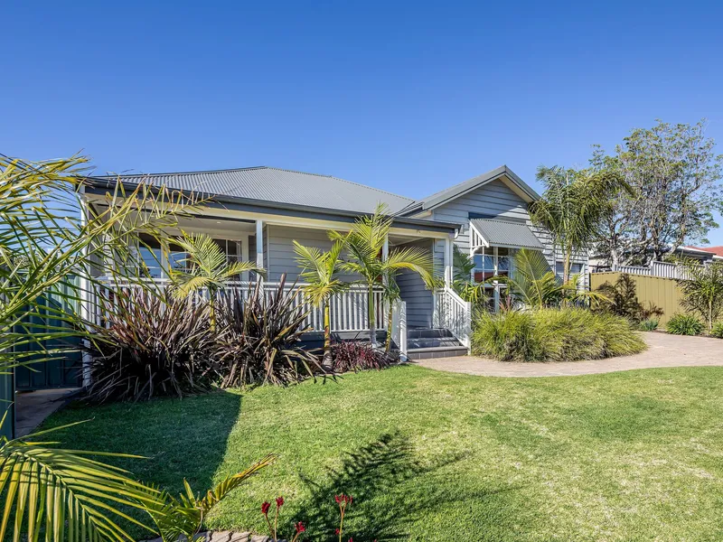 Beachside vibes meet a newly renovated home in the heart of Seacliff Park