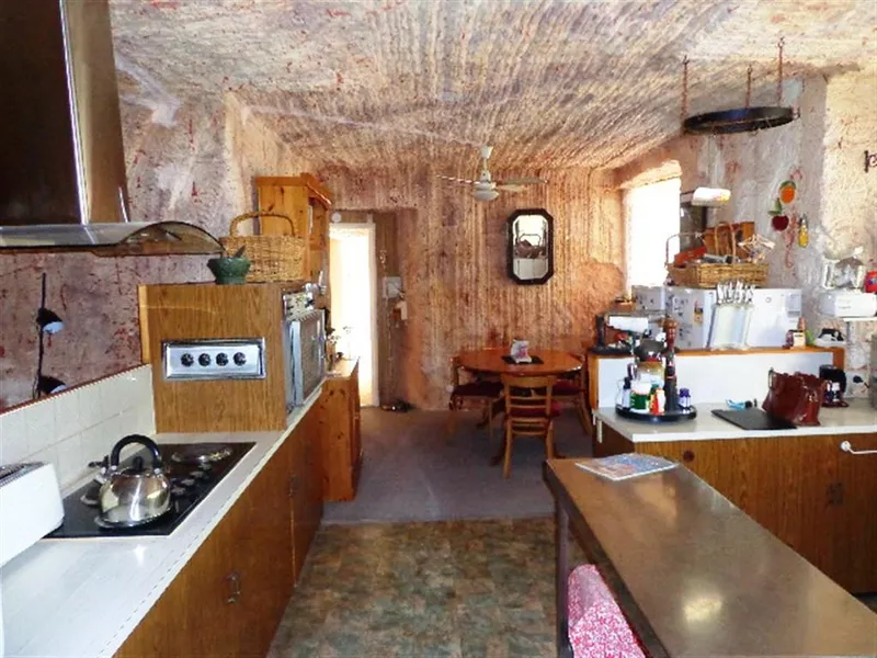 * PERFECT FOR A B & B  OR LARGE FAMILY UNIT *