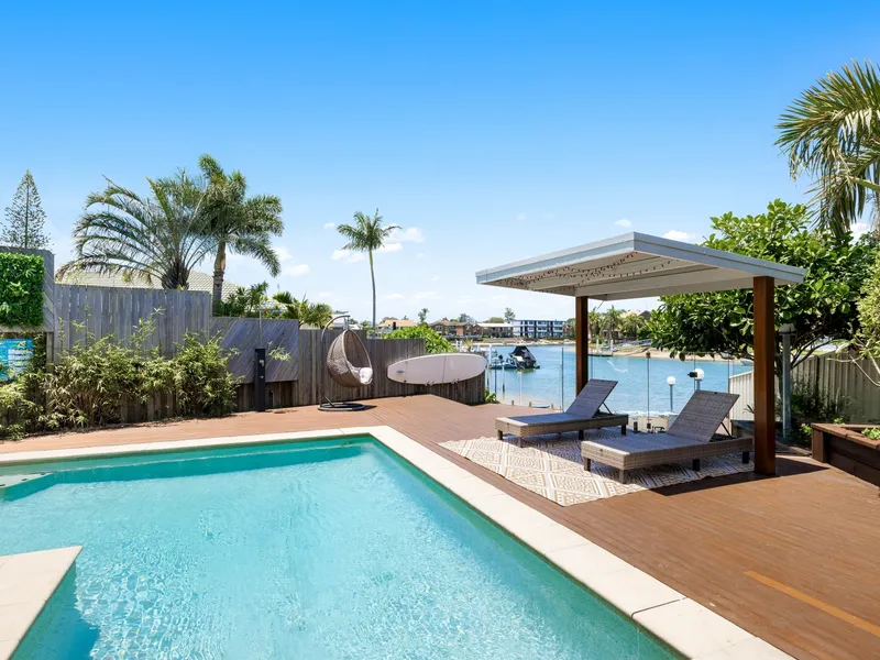 Dual Living Waterfront HOME