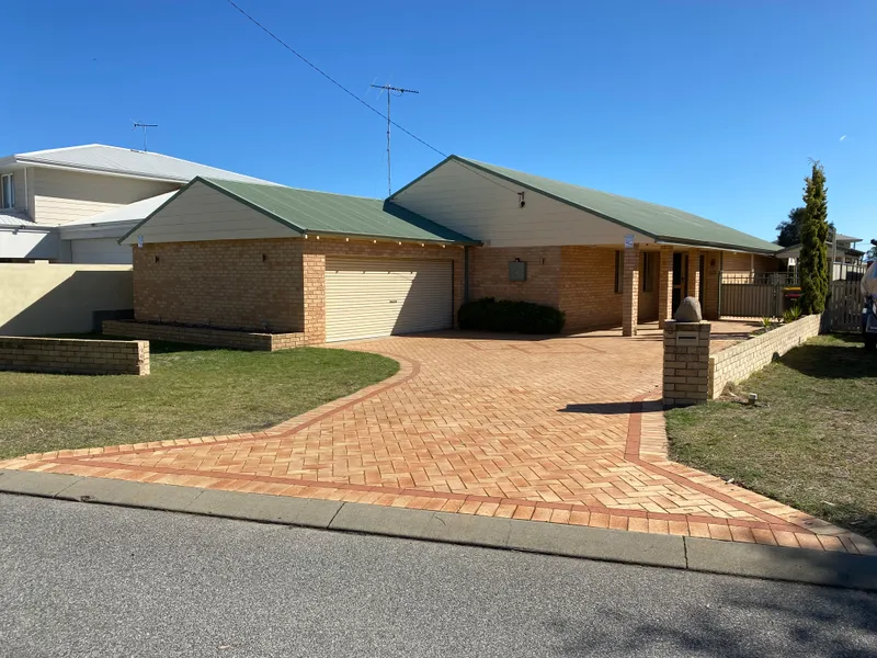 Lifestyle + Location - North facing canal frontage. Spacious home. Peaceful canal