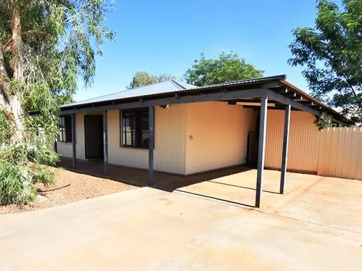 TUCKED AWAY - Spacious 4x2 Villa in Private Location