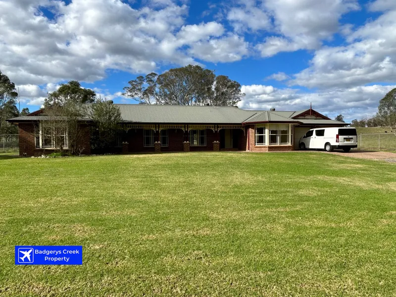 For Rent: Large 5 Bedroom house in Luddenham - Rural views in quiet location - Potential truck parking