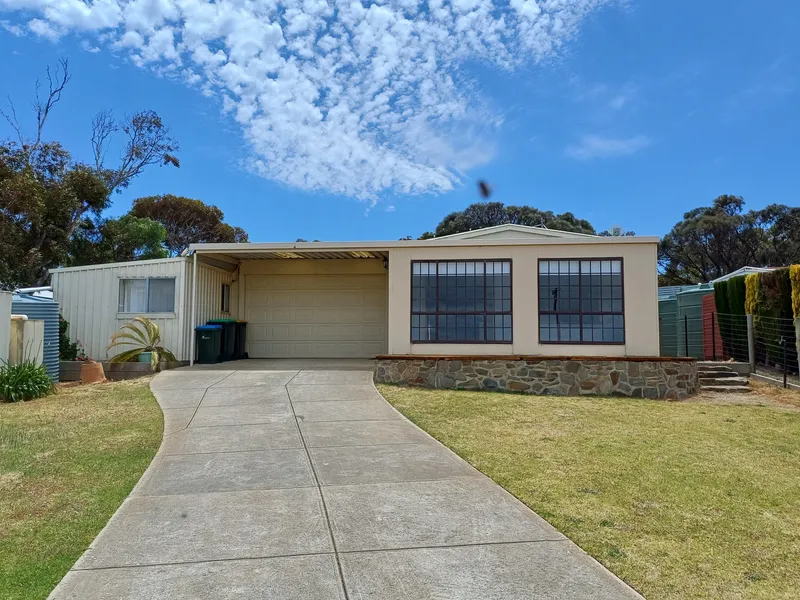 SENSATIONAL VIEWS - THE BEST IN TOWN!