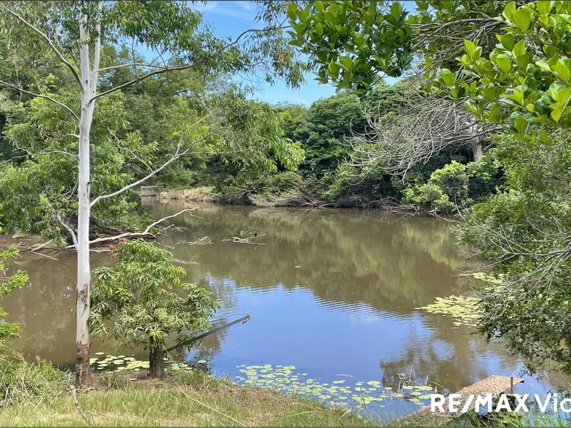 *****Oversized Large Faimly Home With Riverfront Views*****