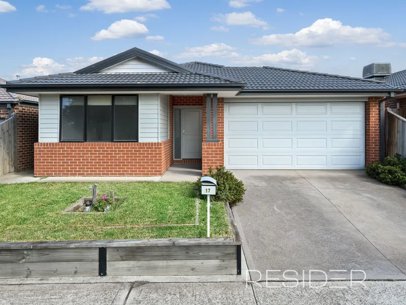 LOW MAINTENANCE AND SPACIOUS!