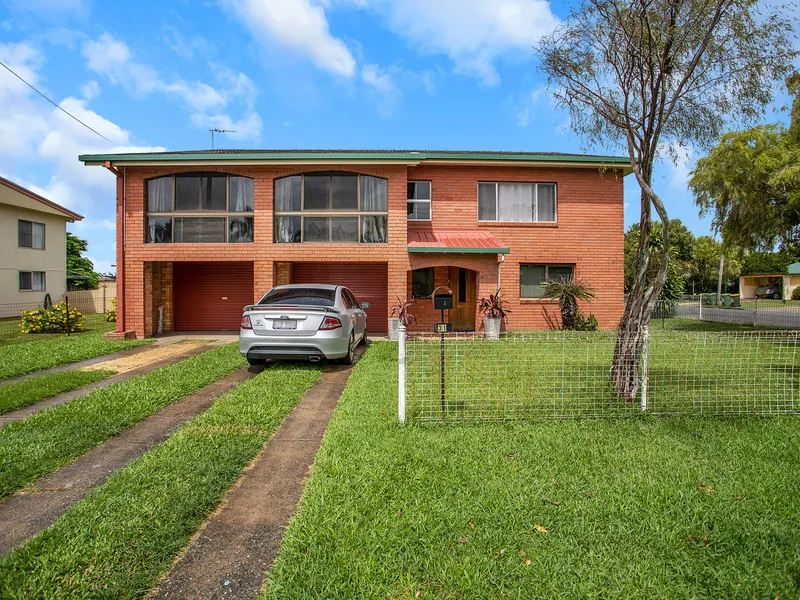 Big West Mackay Family Home - Ideal for extended family