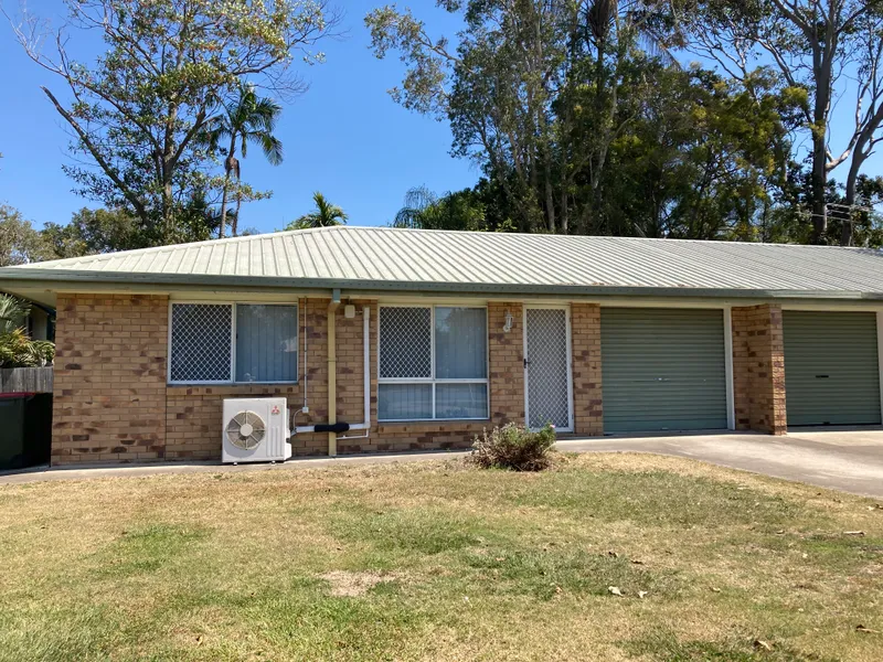 2 BEDROOM DUPLEX - SUPER CONVENIENT LOCATION