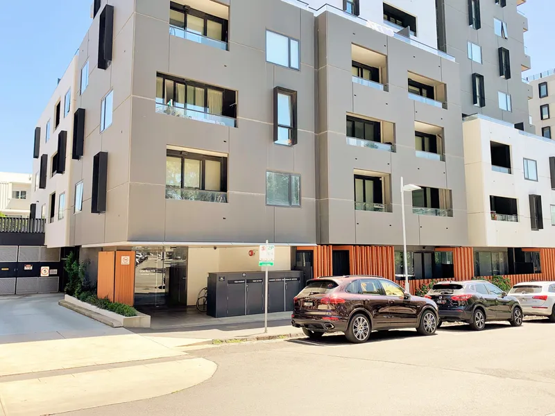 Modern 1 Bedroom Apartment