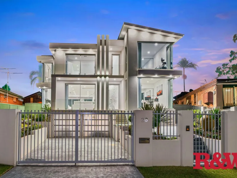 Inspired Luxury Living +  Two Bedroom Guest House