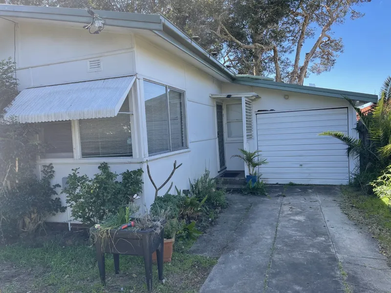 2 BEDROOM HOME LOCATED AT THE ENTRANCE