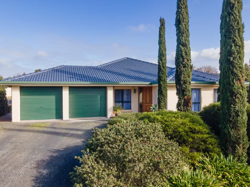 Epic Entertainer’s Home in the Prestigious Martindale Estate