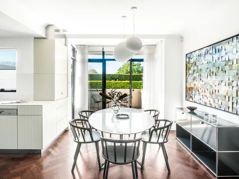 Modern townhouse in boutique setting near Annandale village hub