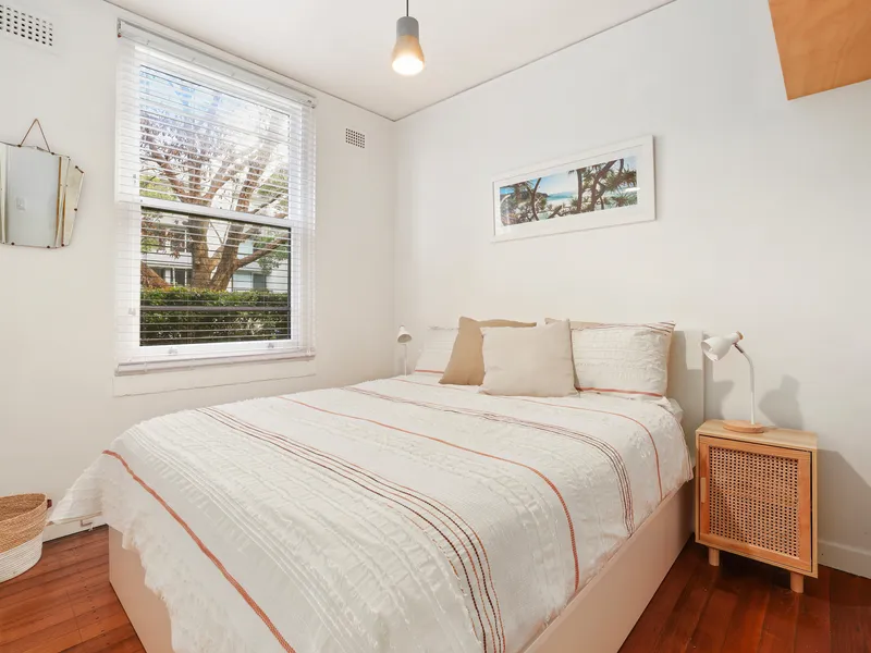 Delightful Character One bedroom Garden Apartment